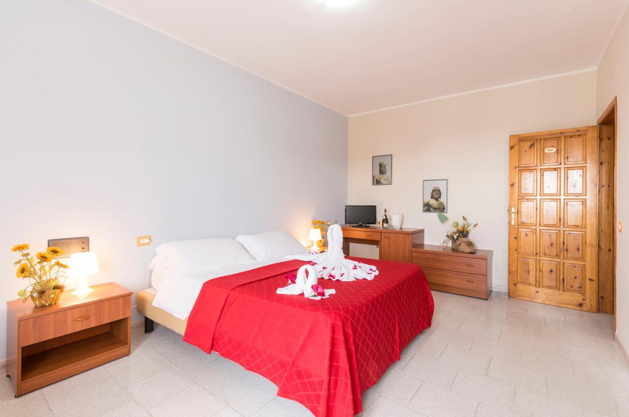 Hotel Calabrisella Calabria ภายนอก รูปภาพ