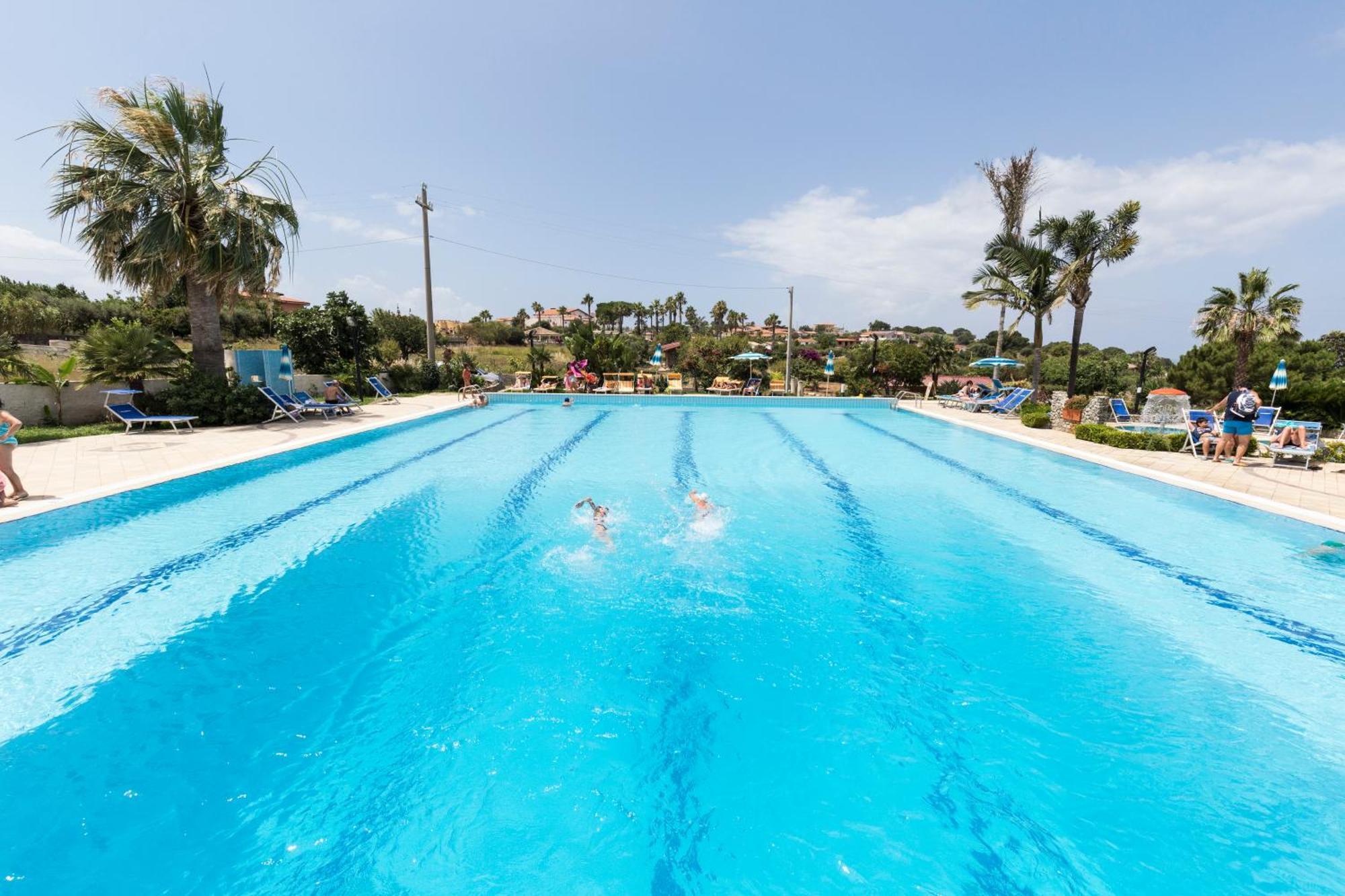 Hotel Calabrisella Calabria ภายนอก รูปภาพ